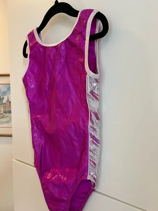Destira Metallic Magenta Girls' Leotard with Silver Trim size M - Picture 3 of 8